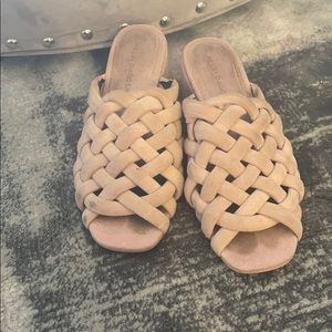 Kelsi Dagger pink slip ons